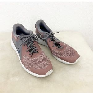 Nike l Pink Gray Zaca Sneakers